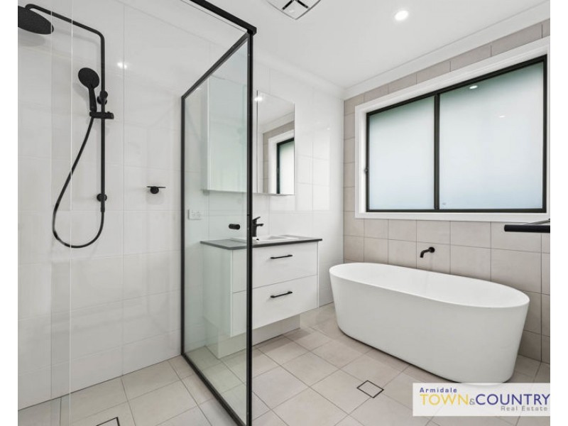 20 Bruce Close, Armidale NSW 2350