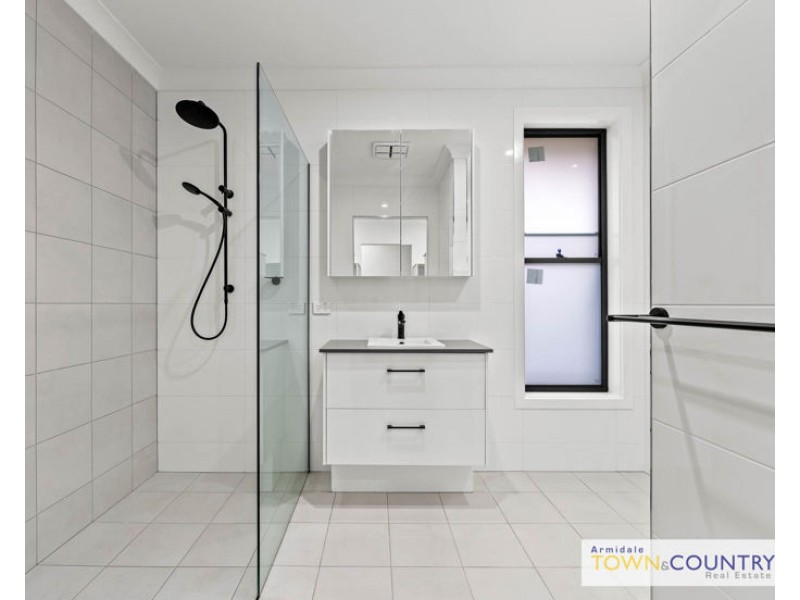 20 Bruce Close, Armidale NSW 2350