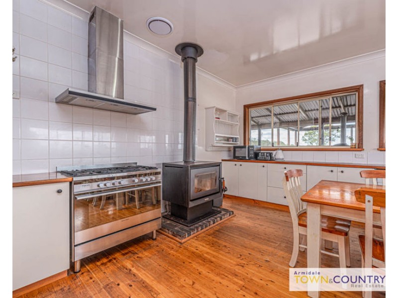 90 Milne Road, Armidale NSW 2350