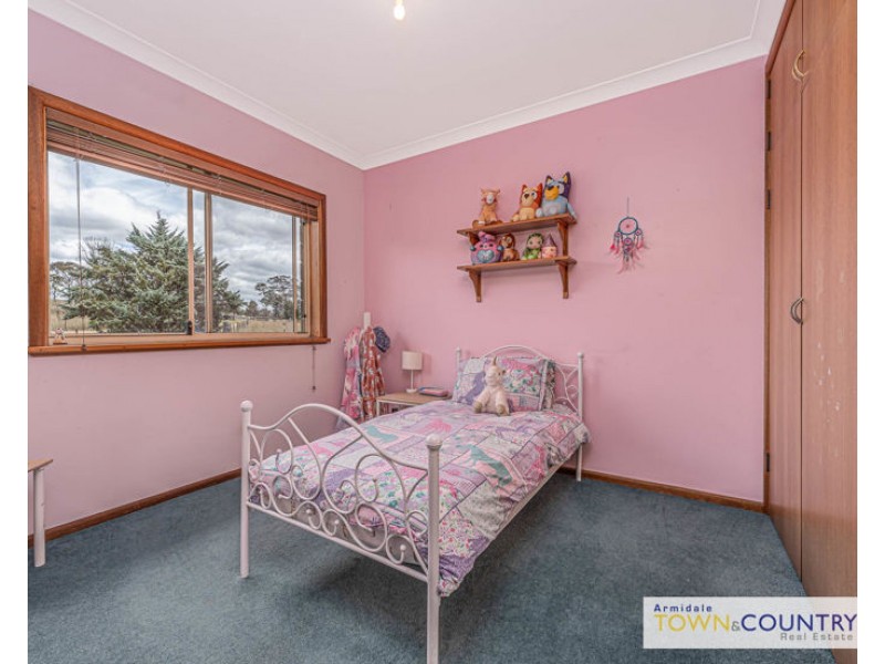 90 Milne Road, Armidale NSW 2350