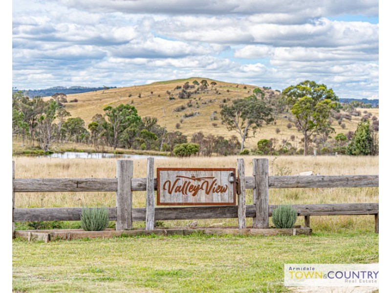 90 Milne Road, Armidale NSW 2350