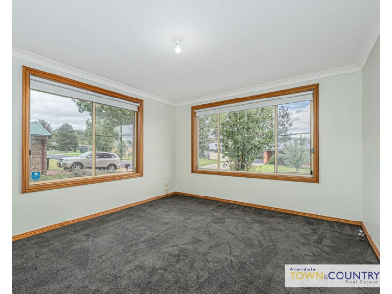 12 Aldred Avenue, Armidale NSW 2350