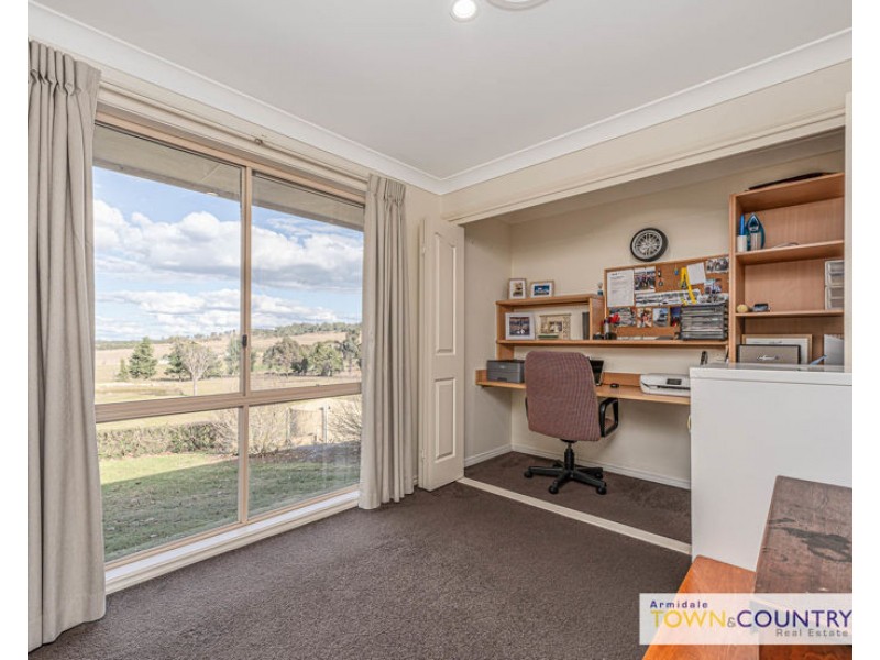 7 Highlands Road, Armidale NSW 2350