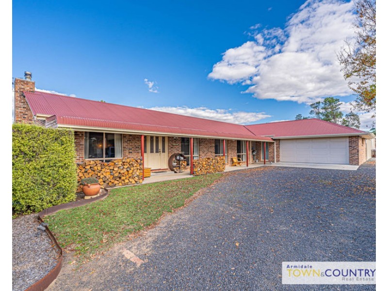7 Highlands Road, Armidale NSW 2350