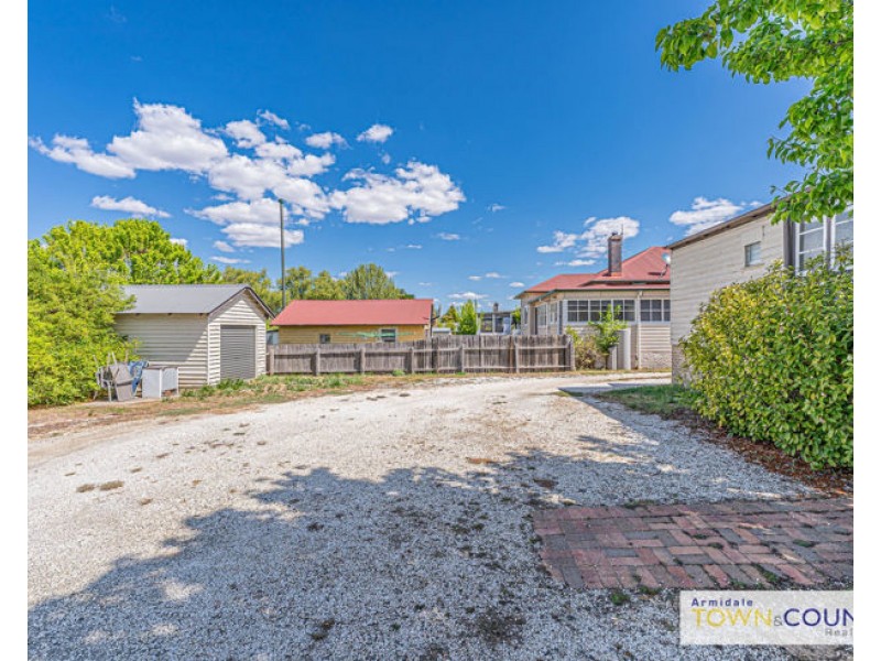 39 Marsh Street, Armidale NSW 2350