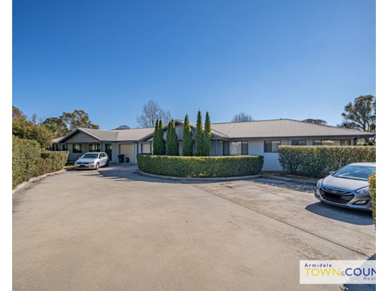 6 Grills Place, Armidale NSW 2350