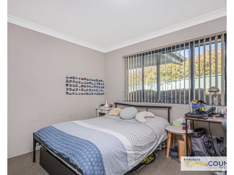 6 Grills Place, Armidale NSW 2350
