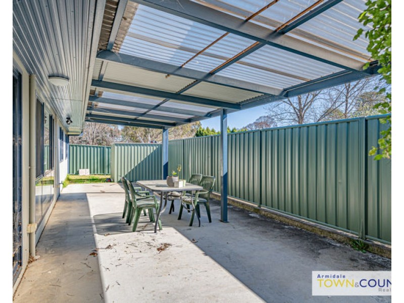 6 Grills Place, Armidale NSW 2350