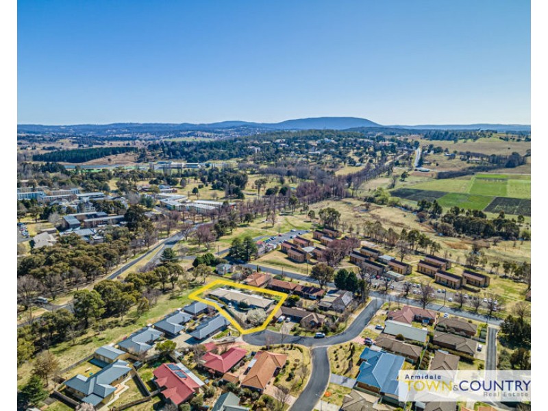 6 Grills Place, Armidale NSW 2350