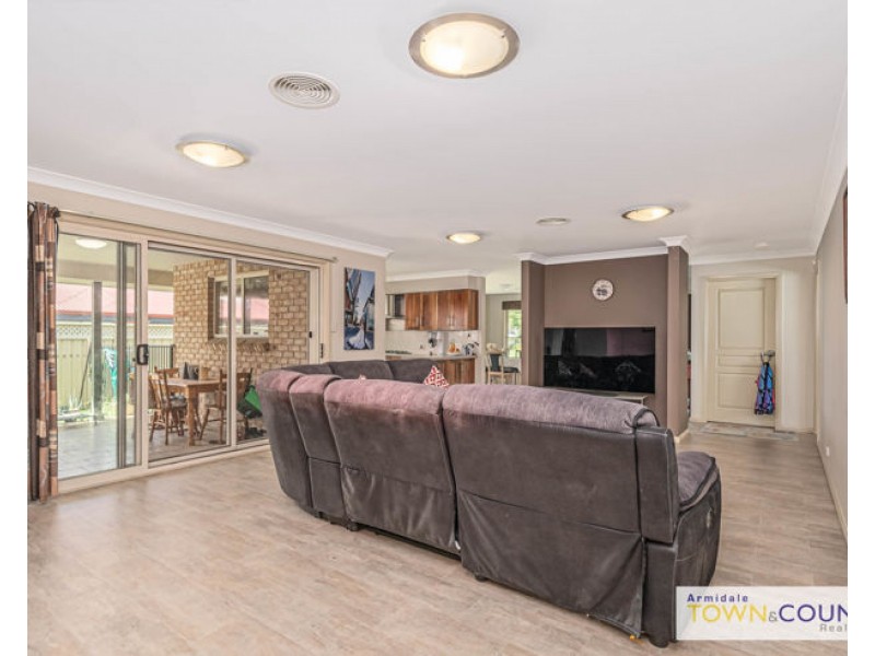 10 Rusden Court, Armidale NSW 2350