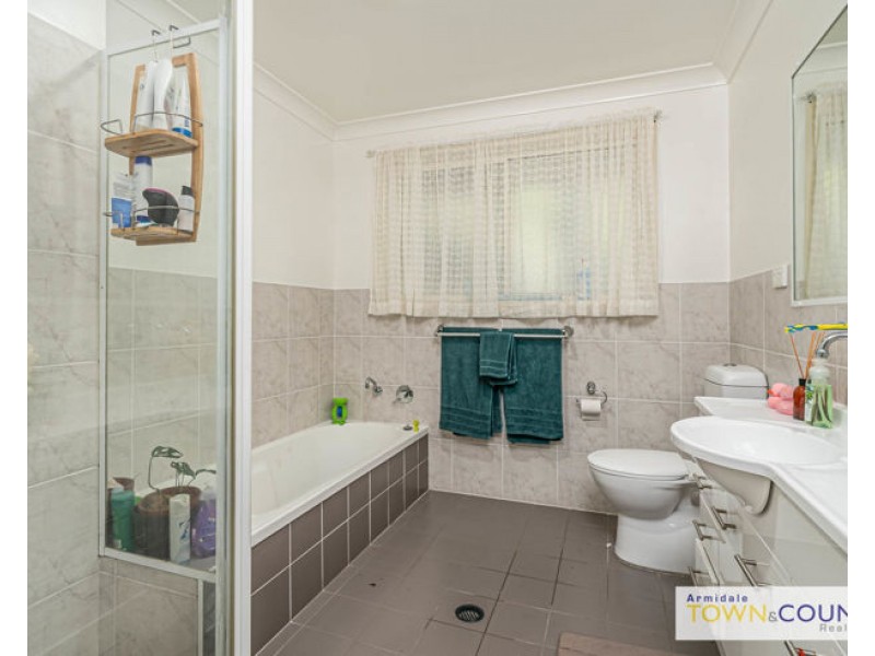 10 Rusden Court, Armidale NSW 2350