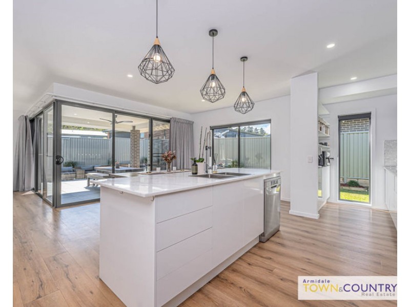 10 Peterson Drive, Armidale NSW 2350