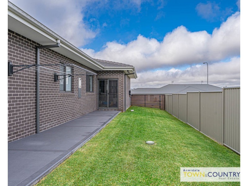 10 Peterson Drive, Armidale NSW 2350