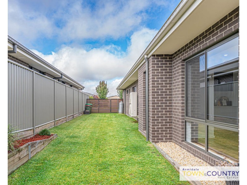 10 Peterson Drive, Armidale NSW 2350