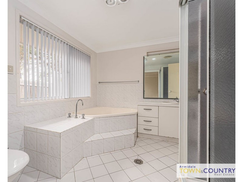 6 Grantham Place, Armidale NSW 2350