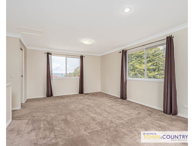 6 Grantham Place, Armidale NSW 2350