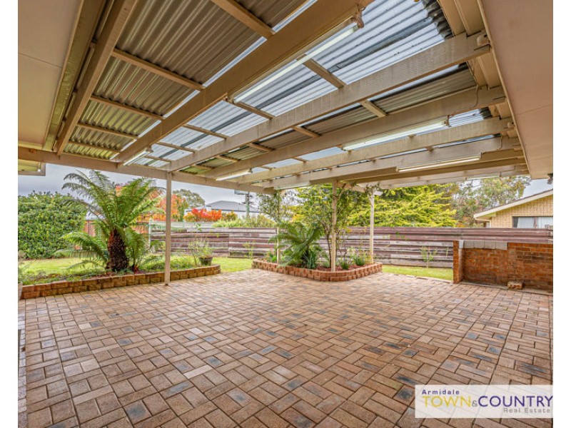 6 Grantham Place, Armidale NSW 2350