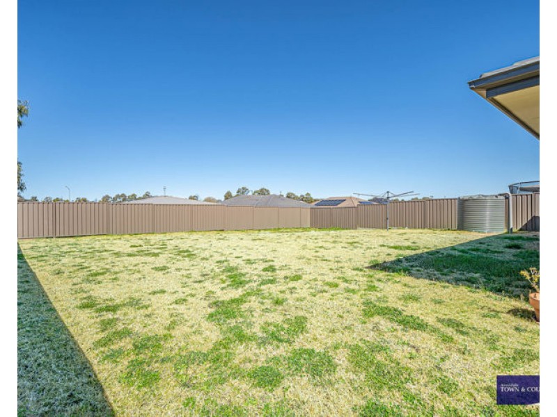 12 Spearmount Drive, Armidale NSW 2350