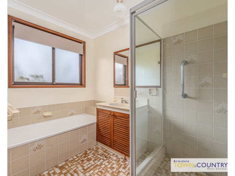 5 Cotterell Place, Armidale NSW 2350