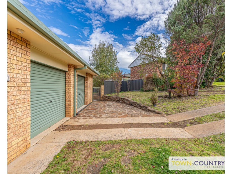 5 Cotterell Place, Armidale NSW 2350