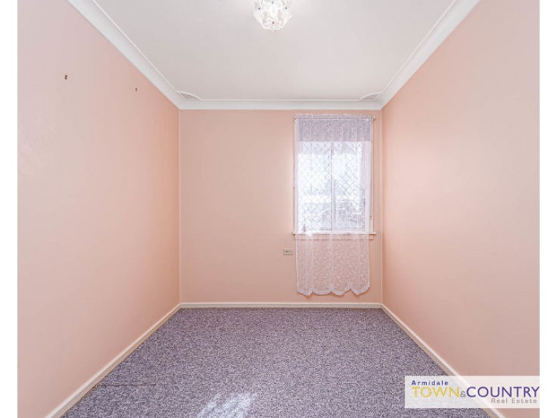 10 Helen Avenue, Armidale NSW 2350