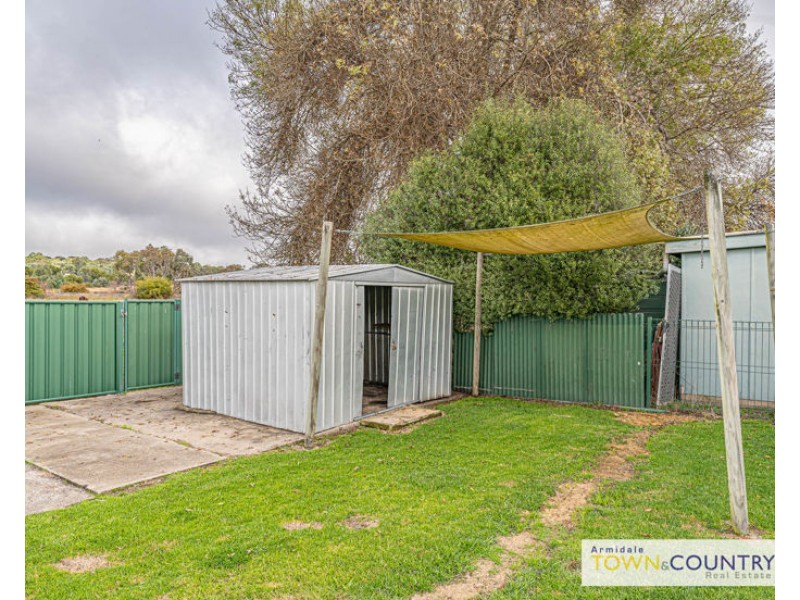 10 Helen Avenue, Armidale NSW 2350