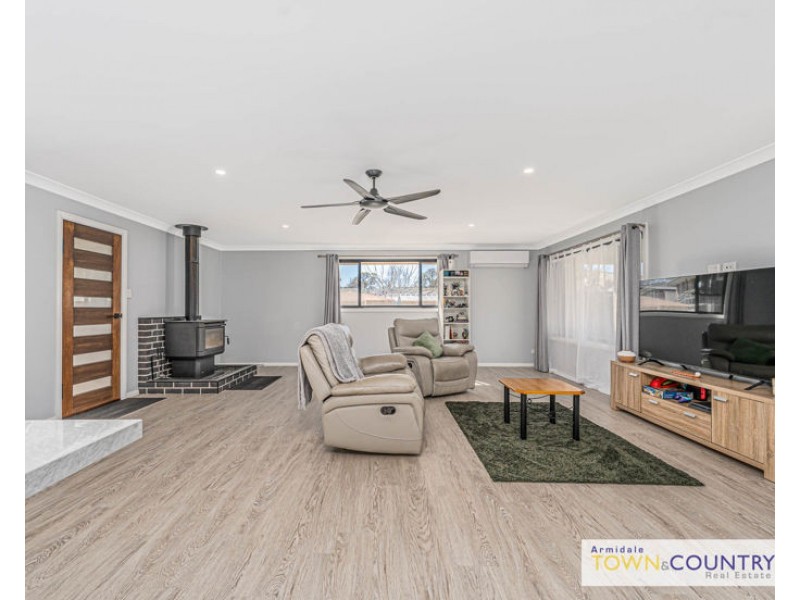 1 Howard Place, Armidale NSW 2350