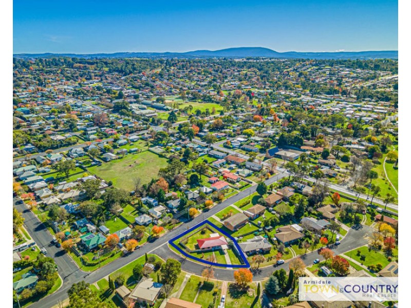 1 Howard Place, Armidale NSW 2350