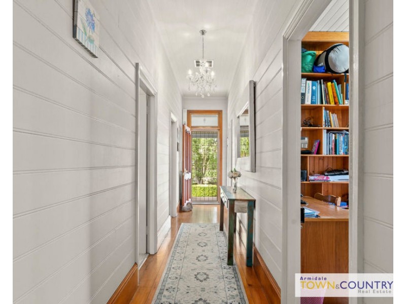 9 Wigan Avenue, Armidale NSW 2350