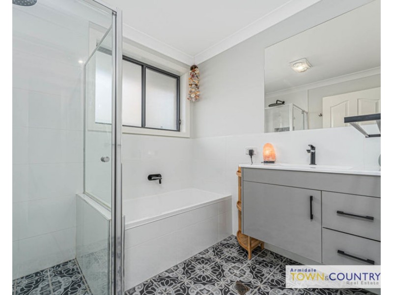 30 Sunrise Crescent, Armidale NSW 2350