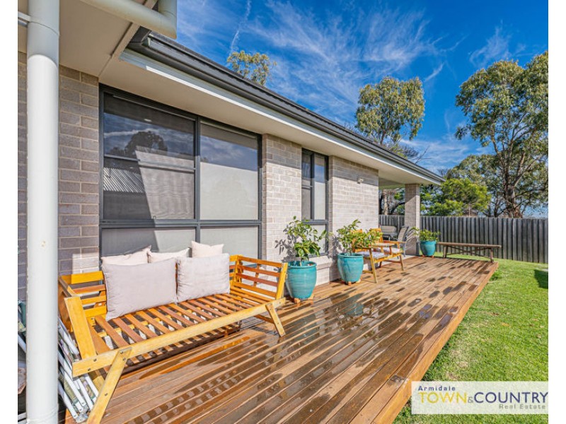 30 Sunrise Crescent, Armidale NSW 2350