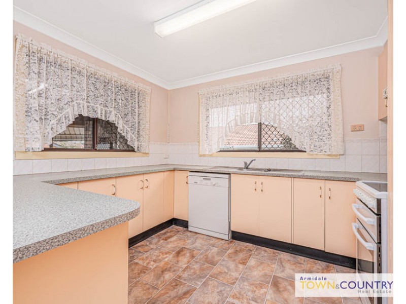 24 MacDonald Drive, Armidale NSW 2350