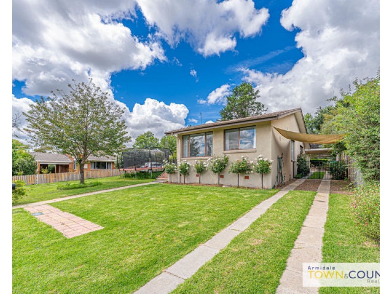 1/ 8 McKeon Avenue, Armidale NSW 2350