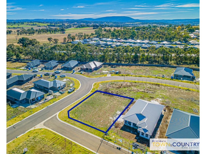 8 Sunrise Crescent, Armidale NSW 2350