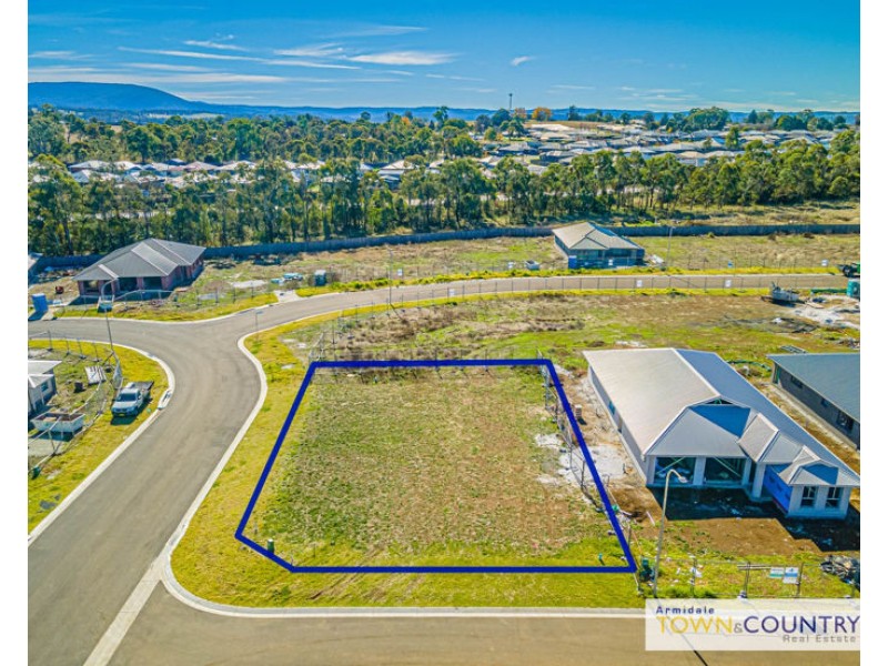 8 Sunrise Crescent, Armidale NSW 2350