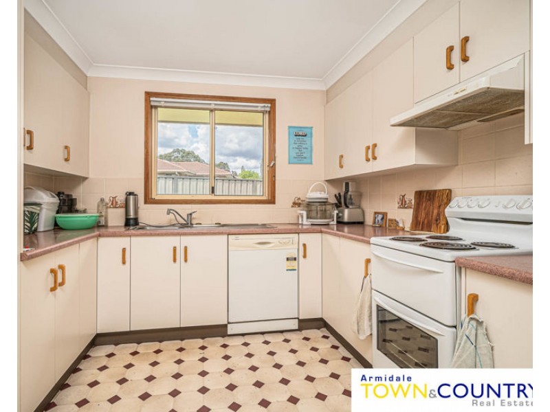 10 Verna Close, Armidale NSW 2350
