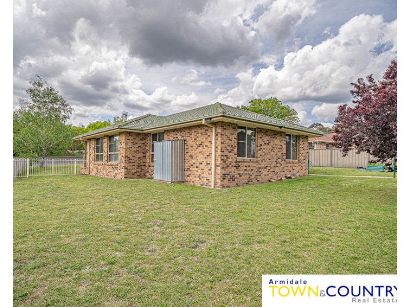 10 Verna Close, Armidale NSW 2350