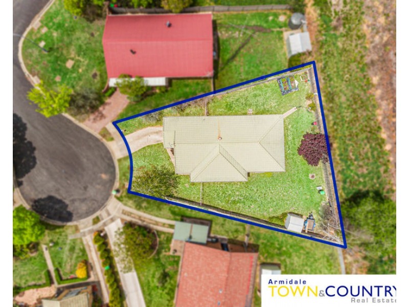 10 Verna Close, Armidale NSW 2350
