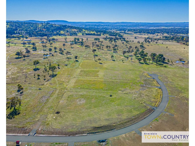 76 Varley Court, Armidale NSW 2350