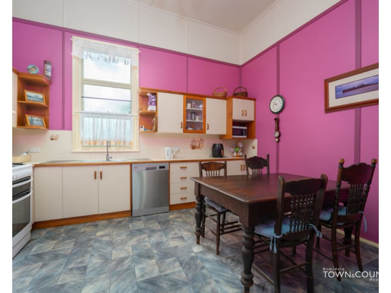 1 Rowan Avenue, Uralla NSW 2358