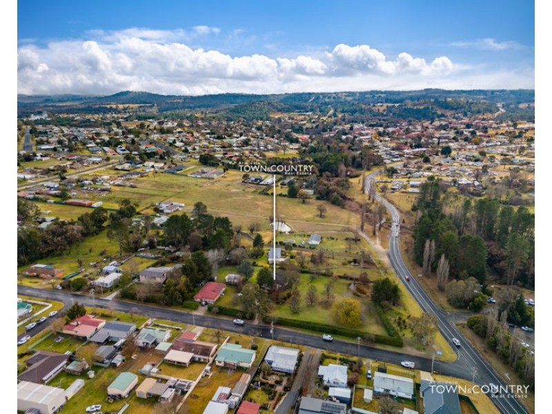 1 Rowan Avenue, Uralla NSW 2358