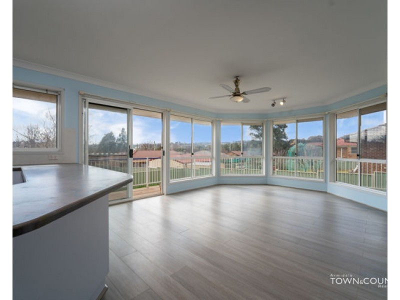 11 Glendower Close, Armidale NSW 2350