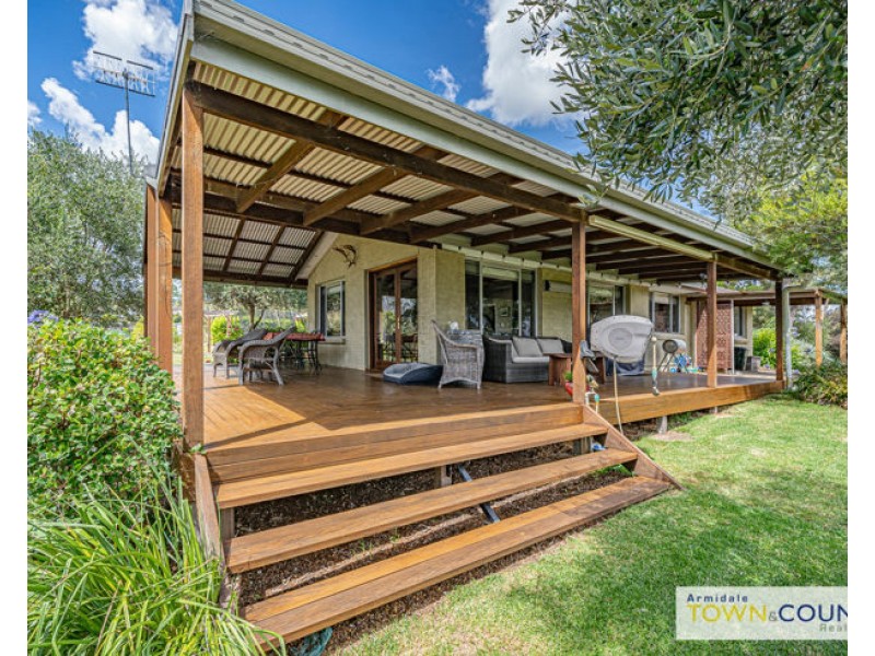 53 Budumba Road, Armidale NSW 2350