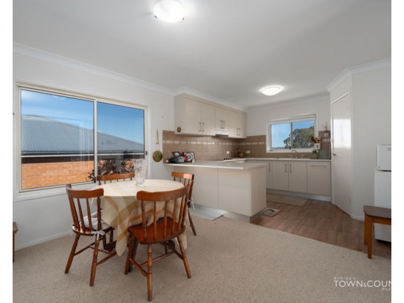 13 Birch Crescent, Armidale NSW 2350
