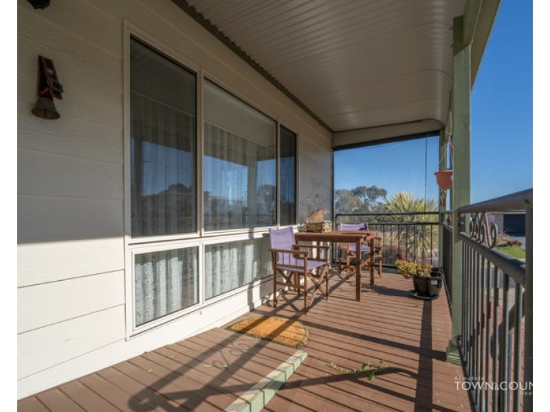 13 Birch Crescent, Armidale NSW 2350