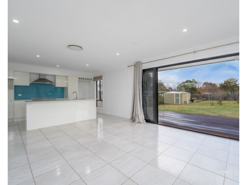 6 Holmfield Drive, Armidale NSW 2350