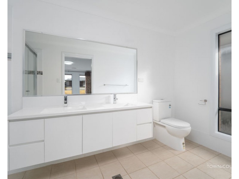 6 Holmfield Drive, Armidale NSW 2350