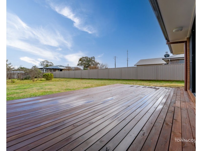 6 Holmfield Drive, Armidale NSW 2350