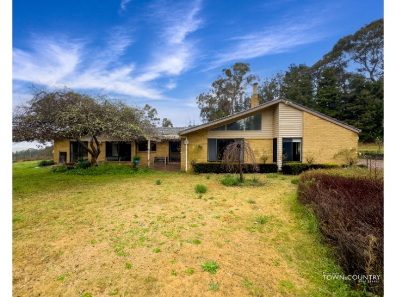 20 Balgownie Drive, Armidale NSW 2350