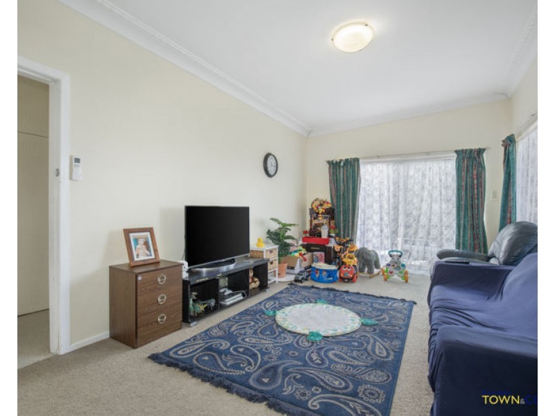 Unit 1 & 2/ 1 Johnson Avenue, Armidale NSW 2350